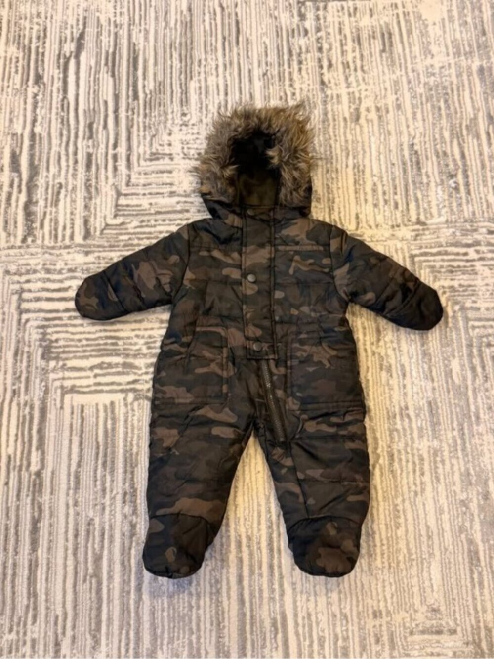 New Rothschild kids 3/6 months Camo 1-pc Bunting snowsuit coat MSRP $79.99